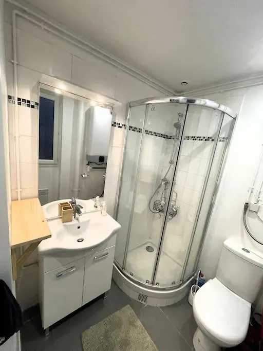 Apartment Paris: Appartement Batignolles France